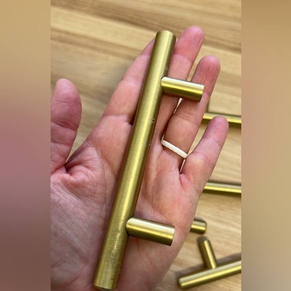 Set of Gold Cabinet Pulls - Picture 4 of 5